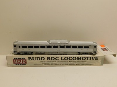 Proto 1000 Series HO Scale BUDD RDC Locomotive 30587 Boston & Maine #6137 #4