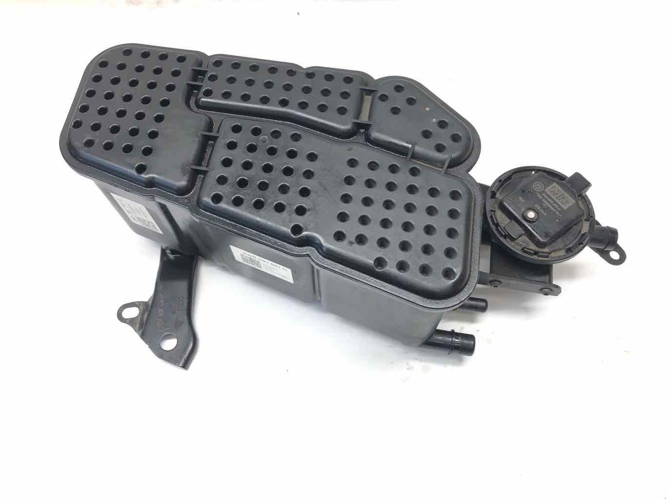 CHARCOAL CANISTER WITH LEAK DETECTION PUMP 8W0201801N AUDI A4 S4