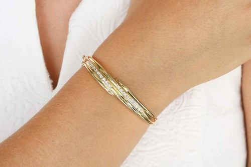 1.00 Ct Simulated Round Cut Diamond Wedding Bangle Bracelet Yellow Gold plated - Picture 4 of 4
