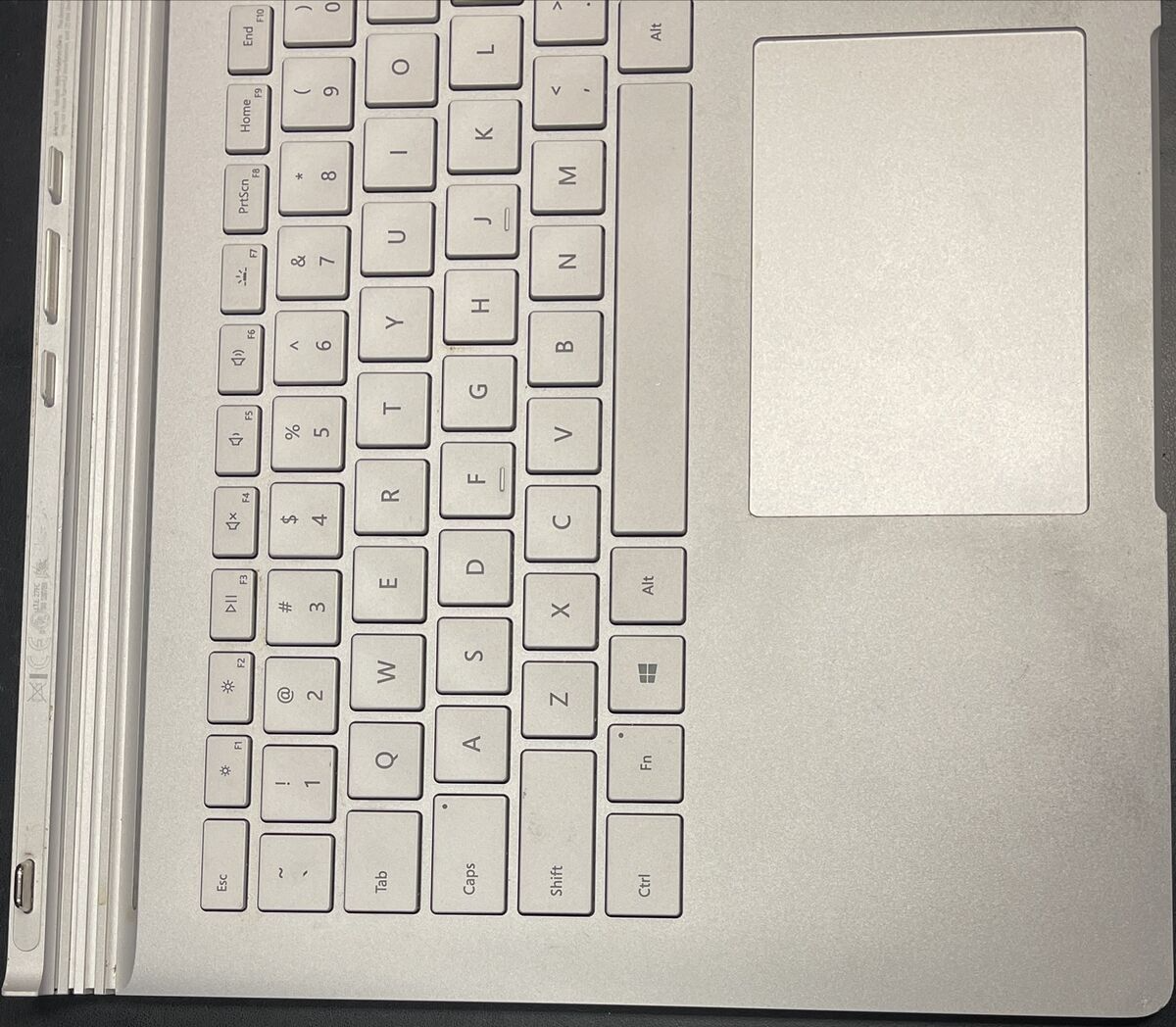 ヘッドホン Microsoft SURFACE Book Surface Go 2、Surface Book 3、Surface Headphones 2 を発表