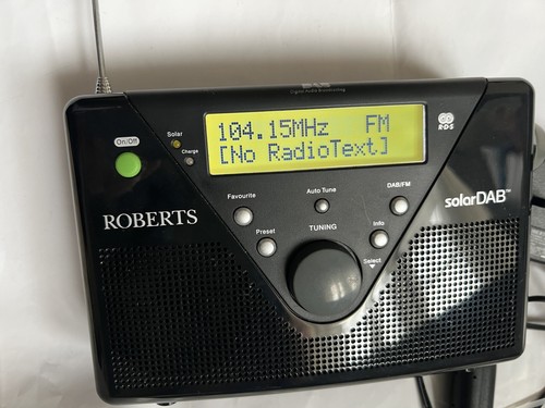 Roberts SolarDAB 2 DAB/FM Black Radio + Rechargeable Batteries + Power Adapter. - Picture 5 of 17