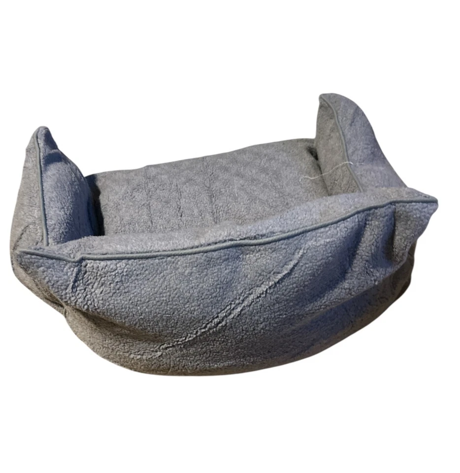 Pet Sofa Bed Cushion Cat Dog Couch Sofa Bed with Non-Slip Bottom Faux Lambswool - Image 3 of 4