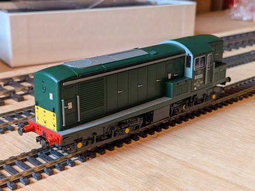 Heljan 1503 Class 15 D8233 BR Green Livery Preserved East Lancs Railway | Zustand: New: Other (See Details)