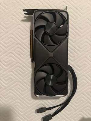 NVIDIA - GeForce RTX 5070 12GB GDDR7 FOUNDERS EDITION