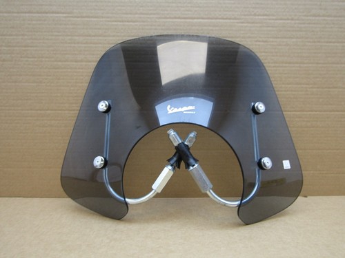 Piaggio Vespa GTS 125 Super 3.735 km Frontscheibe Verkleidung (13926) - Bild 1 von 9