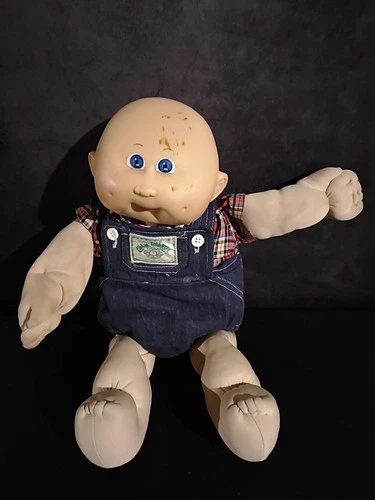 VINTAGE CABBAGE PATCH KIDS DOLL