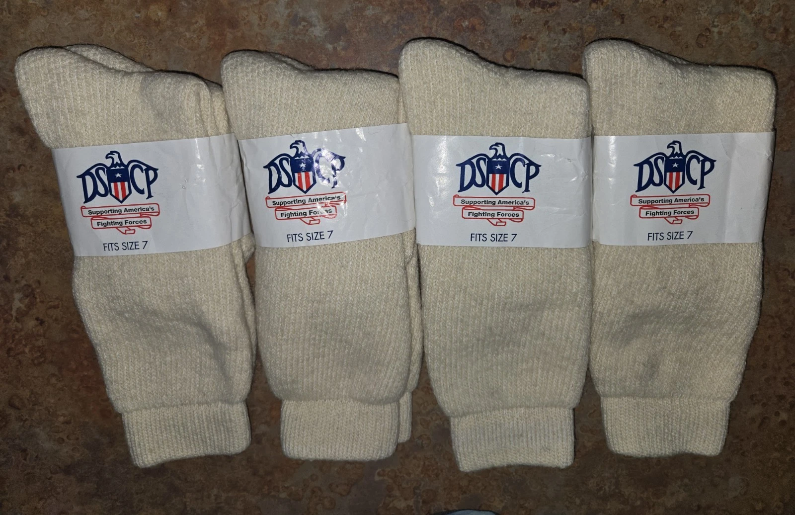 Military Issue Lot 4 pr DSCP Wool Blend Socks- Mens Size 7 New
