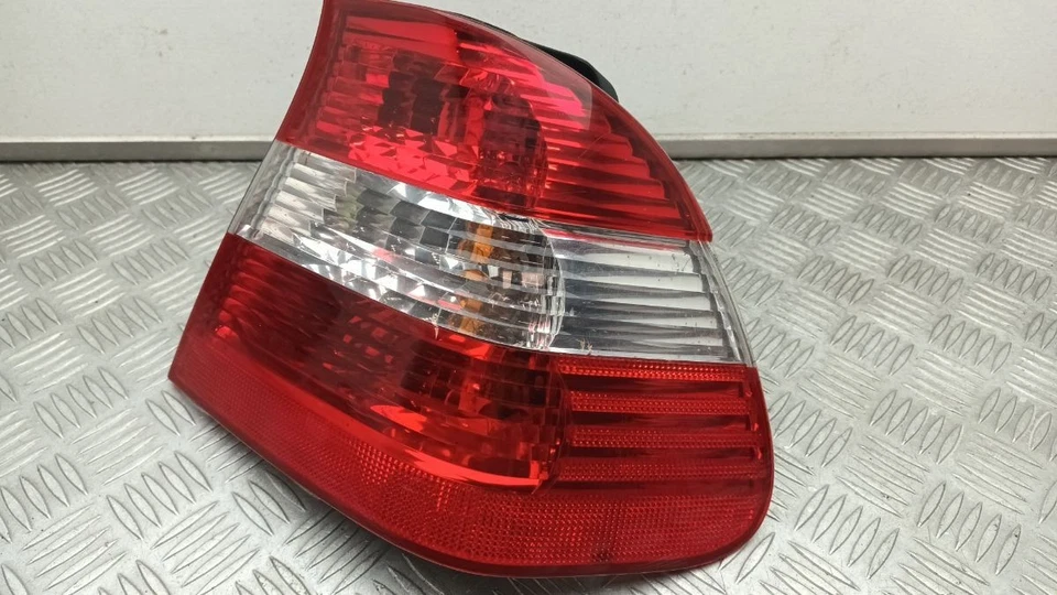 LUZ TRASERA DERECHA BMW 318I SE 63216946536 Foto 3 de 4