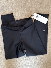 NEW WITH TAGS Alo Yoga High-Waist Airlift Capri 21” size XS in Black