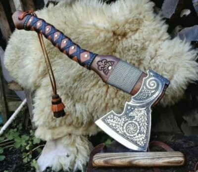 Handmade High Carbon Steel TOMAHAWK , HATCHET, AXE , INTEGRAL Viking Collectible