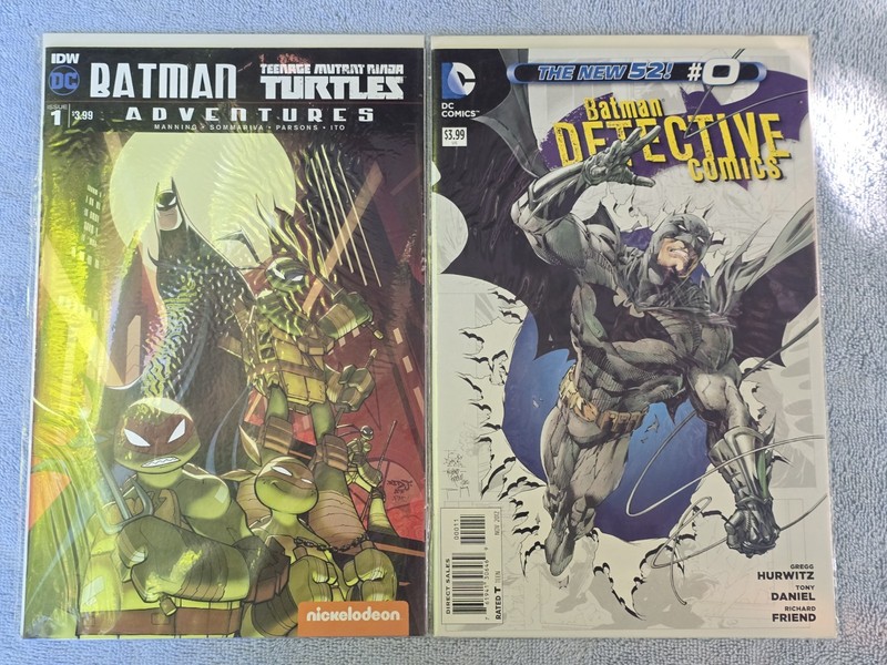 Batman Comic Lot Detective Comics #0 & Batman TMNT Adventures #1 DC IDW Bagged