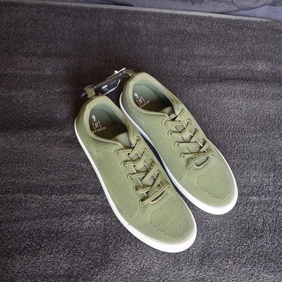 George Men s Olive Green Knit Sneakers Size 9 Easy On/Off New With Tag