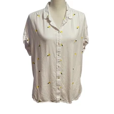 Time and Tru Women Button Up Camp Shirt Embroidered Pineapple White Size L Comfy