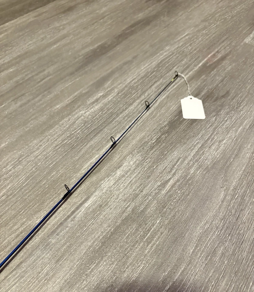 Ice Rod personalizado de A.T. Custom Rods, LLC- 32” azul metálico claro Foto 4 de 4