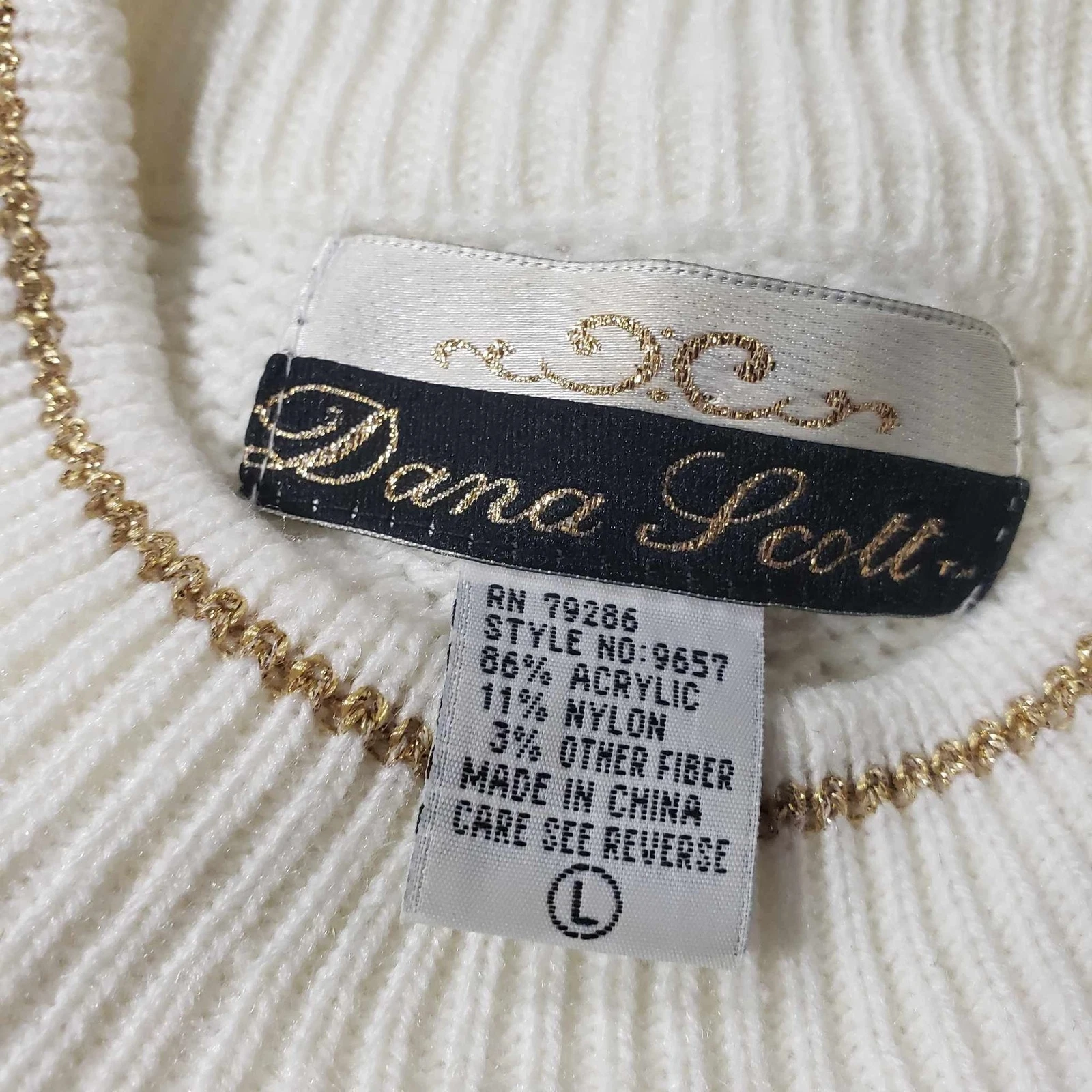 Dana Scott size Large White Gold Holiday Ugly Christmas Knit Sweater