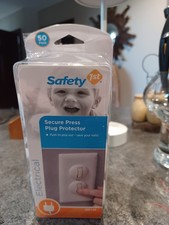 Safety 1st 50 Pack Secure Press Plug Protectors