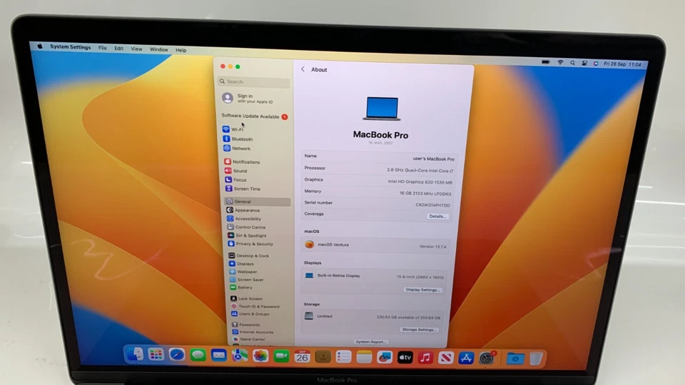 Apple MacBook Pro A1707 15" i7 7th Gen 16GB RAM 256GB SSD Grade C US - Image 3 of 4