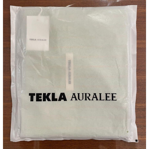 AURALEE x TEKLA　ONSEN TOWEL AURALEE and Tekla Create a Capsule Inspired by the Bathing