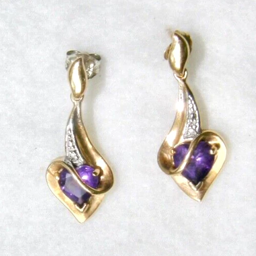 2842:: Gold dangle earrings, Sapphire and Diamond, openwork articulated