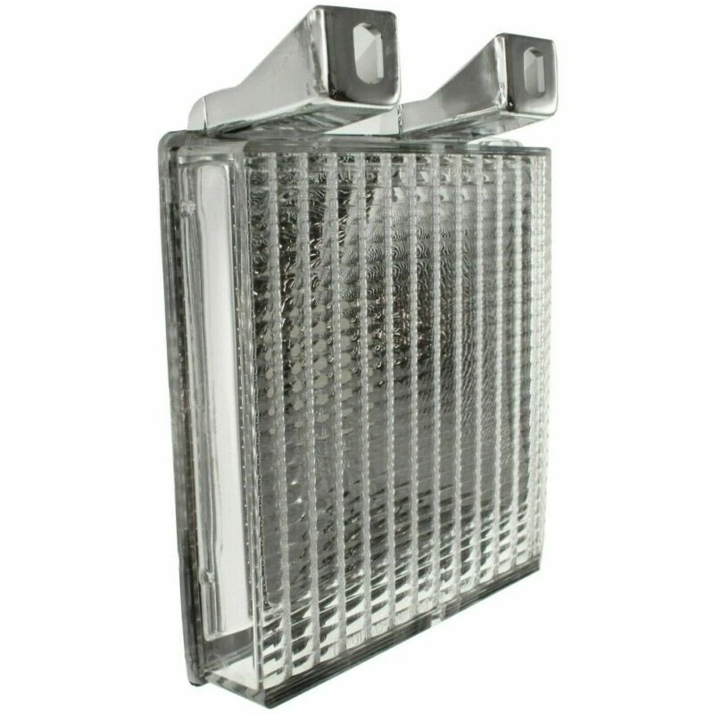 New Right & Left Park Lamp Lens And Housing For 1983-1988 Gmc R1500 Suburban - Image 4 of 4