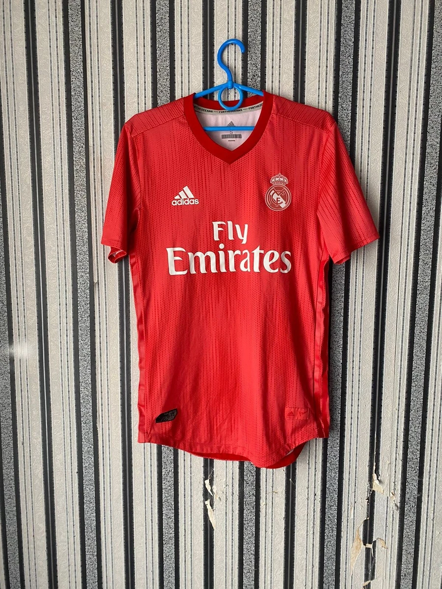 Terza maglia deals real madrid 2019