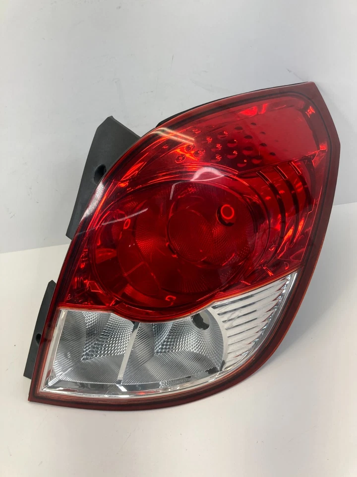 2008-2010 Saturn Vue Rear Right Side Quarter Pannel Mounted Tail Light Taillight Foto 2 de 4