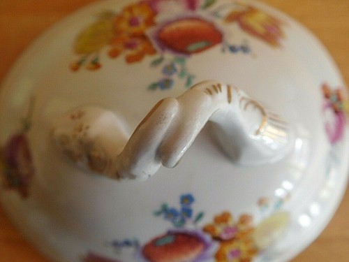 PAIR OF 19TH C ITALIAN DRESDEN STYLE FAIENCE TUREENS COVERS AND STANDS STAR MARK - Picture 6 of 12