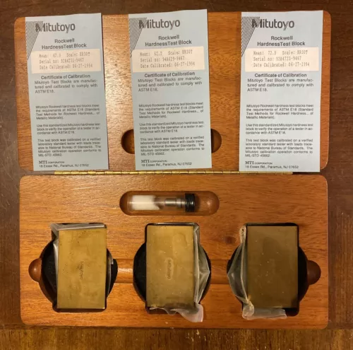 Mitutoyo Rockwell Hardness Test Block Set With Wood Box HR30T Scale