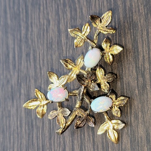 Vtg. Wells Opal Vermeil Sterling Silver 925 Brooch Pin signed Wells Estate