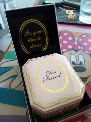 Too Faced Diamond Light Highlighter - Diamond Fire