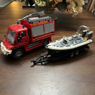 Dickie Toys Mercedes Fire Brigade Truck And Boat Trailer - Working Pump