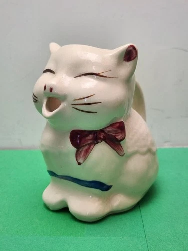 Vintage Shawnee Pottery Puss ‘n Boots Kitty Cat Creamer from 1940s