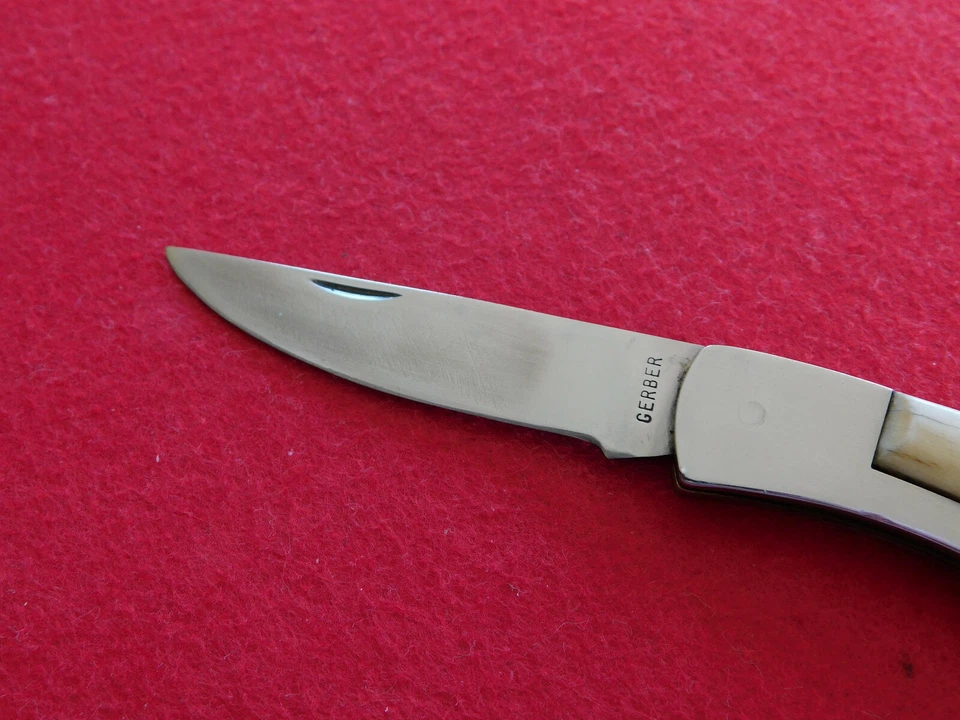 Cuchillo de dos hojas con mango de ciervo Gerber 97223 raro Foto 4 de 4