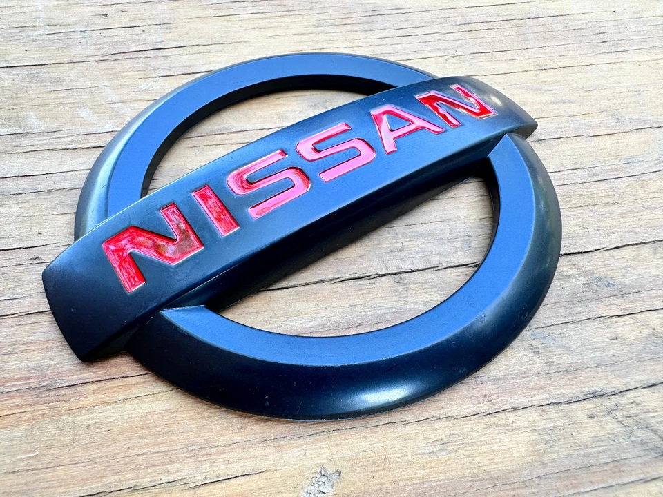 NISSAN 350Z 370Z VERSA JDM NEGRO ROJO JDM NISMO EMBLEMA TRASERO NUEVO Mate Foto 2 de 3