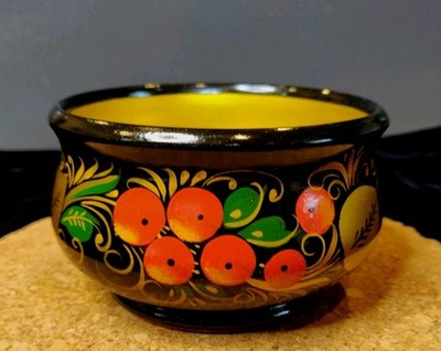 Vintage USSR Russian Khokhloma Folk Art Lacquer Ware Hand Paint Bowl 4'' x 2 1/2''