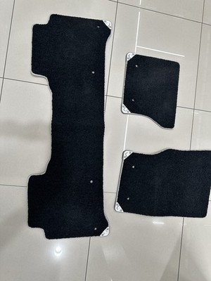 Range Rover Genuine SVA L405 2013-22 3 Piece Black With Ivory Piping Carpet Mats