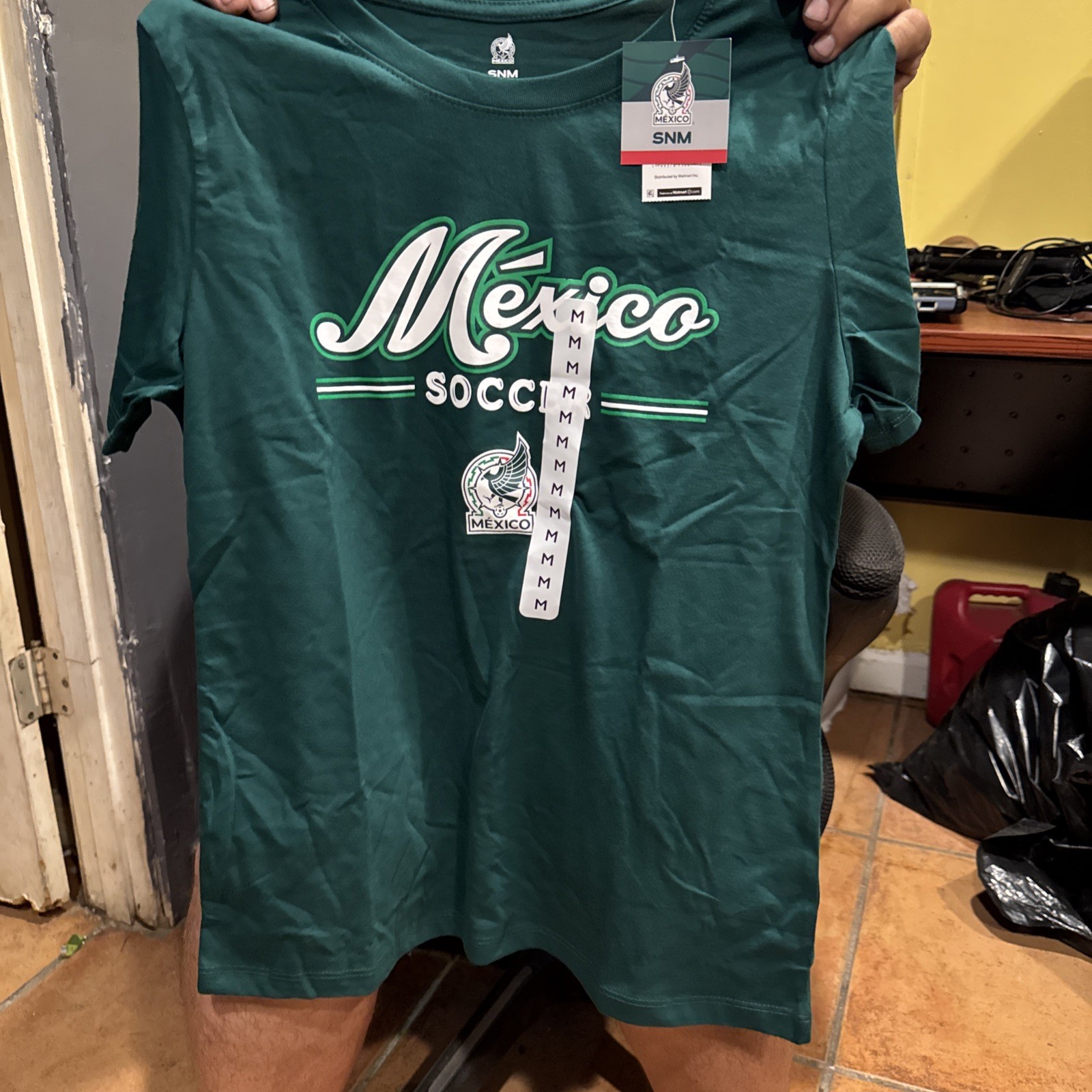 Mexico Soccer Green Graphic T-Shirt Team Mexico Crest "MÉXICO" Shirt Size Medium