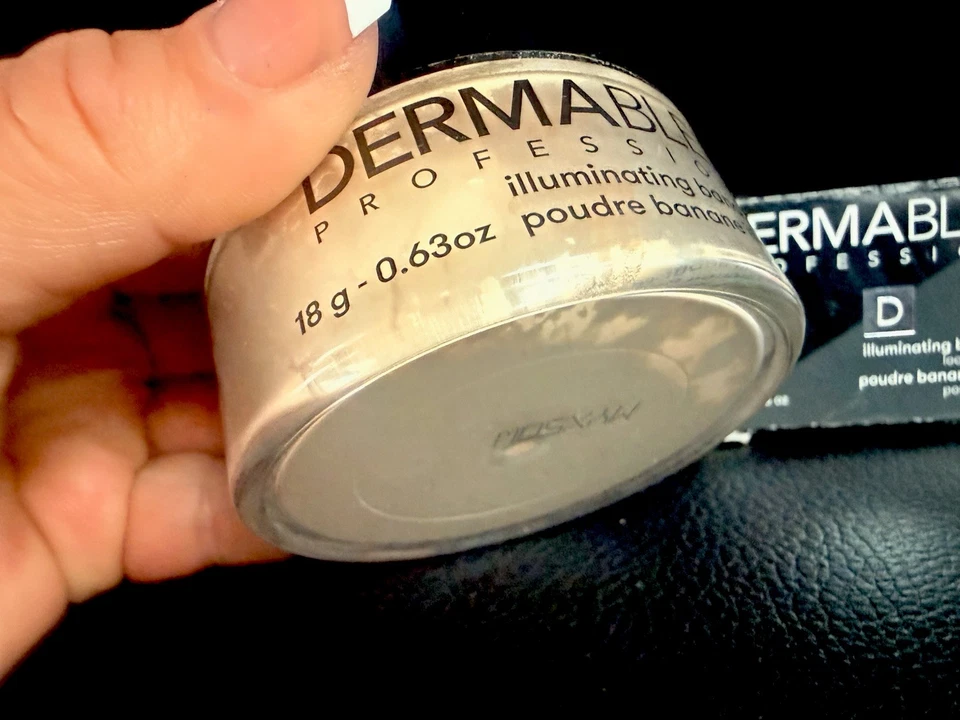 Derma-blend Illuminating banana - Setting Powder NEW - Image 2 of 4
