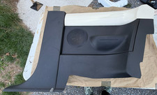 1998-2010 Volkswagen Beetle Hatchback Rear R Seat Door Panel Trim Creamblack 1998-2010 Volkswagen Beetle Hatchback Rear R Seat Door Panel Trim Creamblack