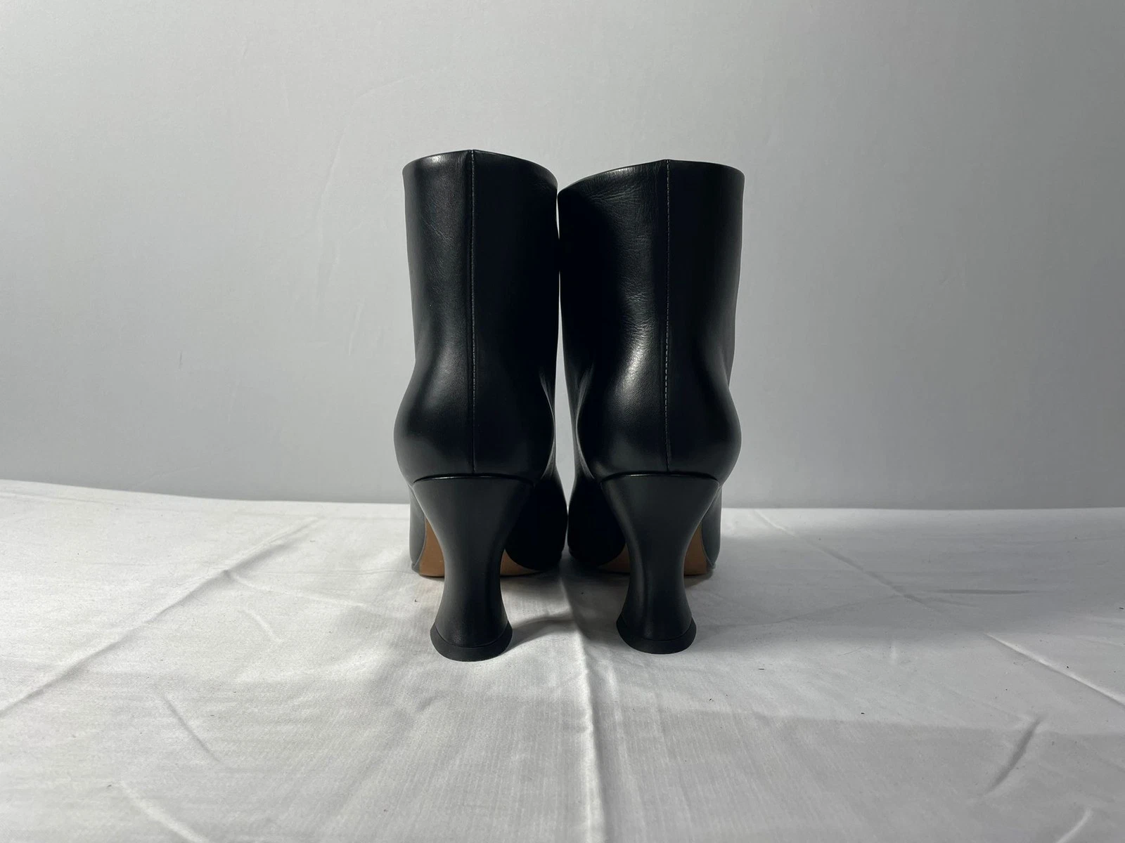 Stivaletti Bottega Veneta Cloud in pelle di vitello donna neri taglia 40 5