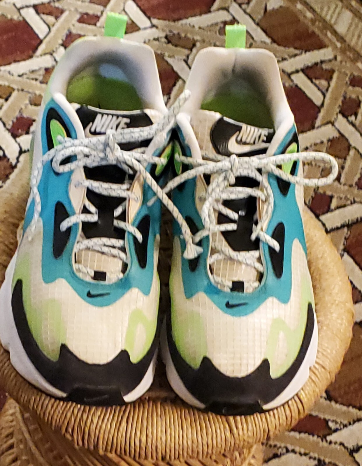 SAOLA Scarpe da ginnastica Nike Air uomo taglia 10 atletiche CJ0575 101 con imperfezioni