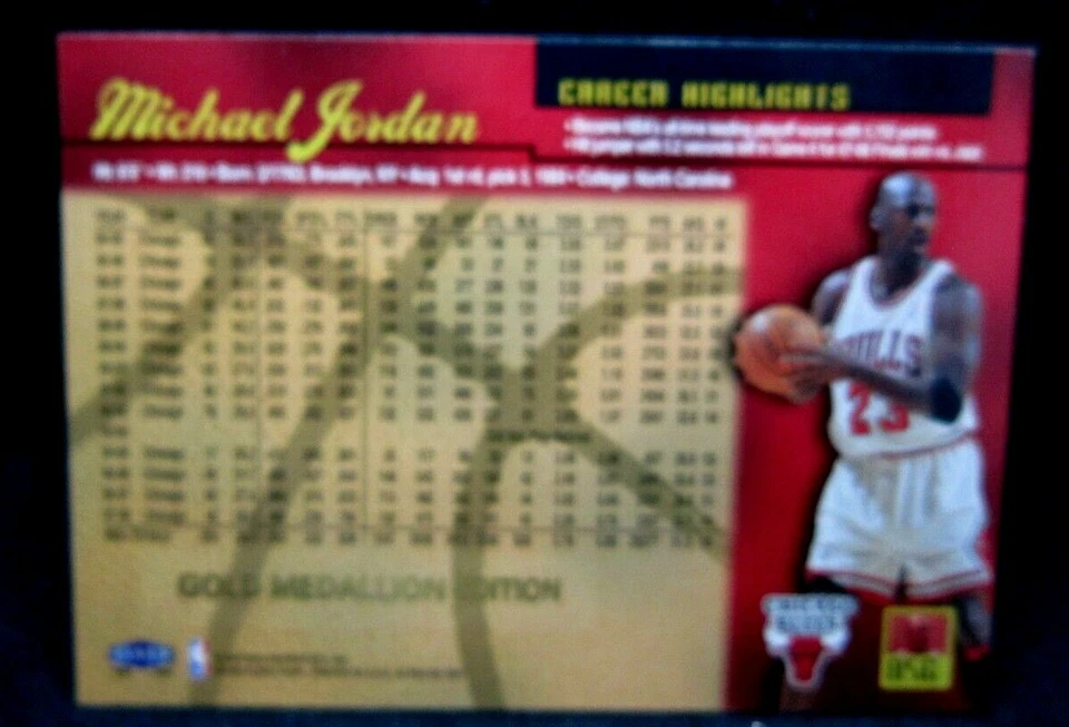 MICHAEL JORDAN 1998-99 FLEER ULTRA GOLD MEDALLION EDITION!BULLS G GOAT HOF STAR - Image 2 of 2