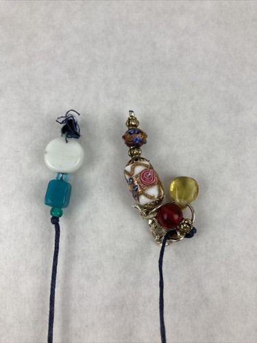 Lot of 8 Thread and Glass Bead Red Orange Green Blue Handmade Bookmarks 12 - 15" - Picture 4 of 8