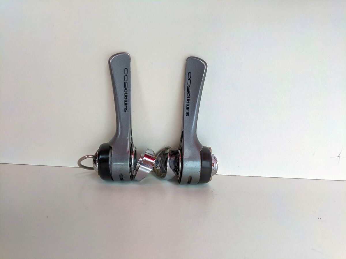 Shimano 600 SL-6400 | 7 speed | braze on | down tube Shimano 600 SL-6400 | 7 speed | braze on | down tube