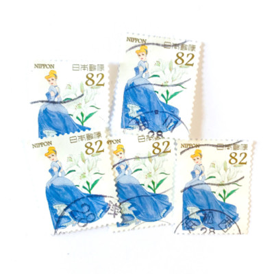 5 x Aschenputtel gebraucht, japanische Briefmarken alles aus Papier - Prinzessin Disney