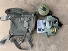 Vintage Serbian M1 Gas Mask w/ filter Carry Case Yugoslavian Military Surplus