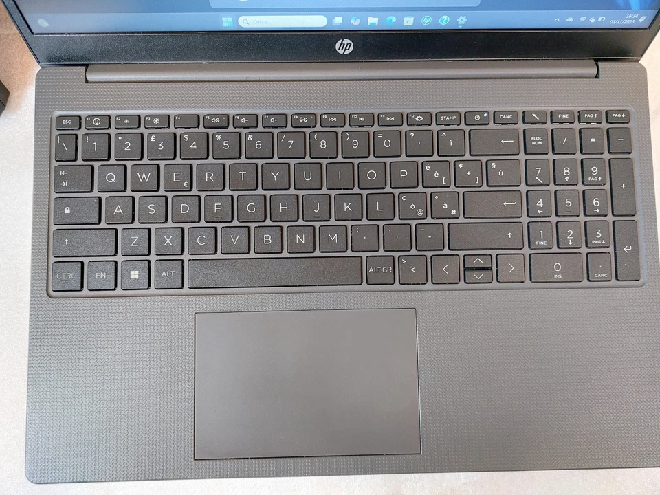 Notebook  Portatile HP 255 G10 Ryzen 5-7520u 15,6" Ram 8Gb, 512Gb Win11 - Ottimo - Immagine 2 di 4