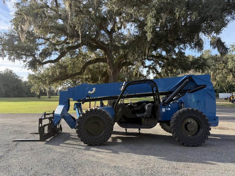 2006 年 JLG SKYTRAK 10054 电报 - 10K 升降帽 - 外套 - 前排放 — 第 2/4 张图片