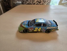 Jeff Gordon #24 Dupont Looney Tunes Rematch 1:32 Scale 2002 Monte Carlo Club Car