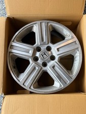 Wheel 18x7-12 5 Spoke Silver Inlay Fits 09-14 Ridgeline 1763468 Wheel 18x7-12 5 Spoke Silver Inlay Fits 09-14 Ridgeline 1763468